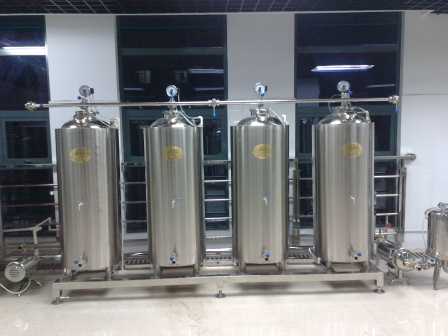 Grape wine brewing equipment